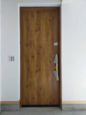 玄関ドア(室内側)